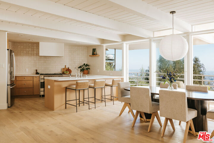 Property Photo:  8448 Franklin Ave  CA 90069 