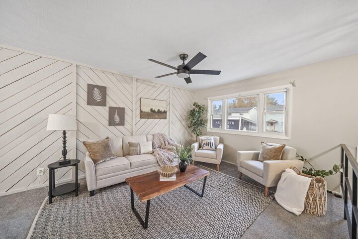 Property Photo:  1047 Mulberry Road  OH 43113 