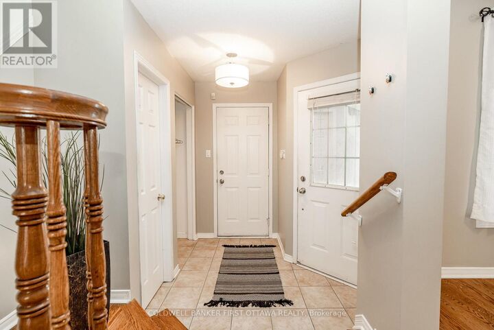 Property Photo:  92 Deerfox Drive  ON K2J 4W9 