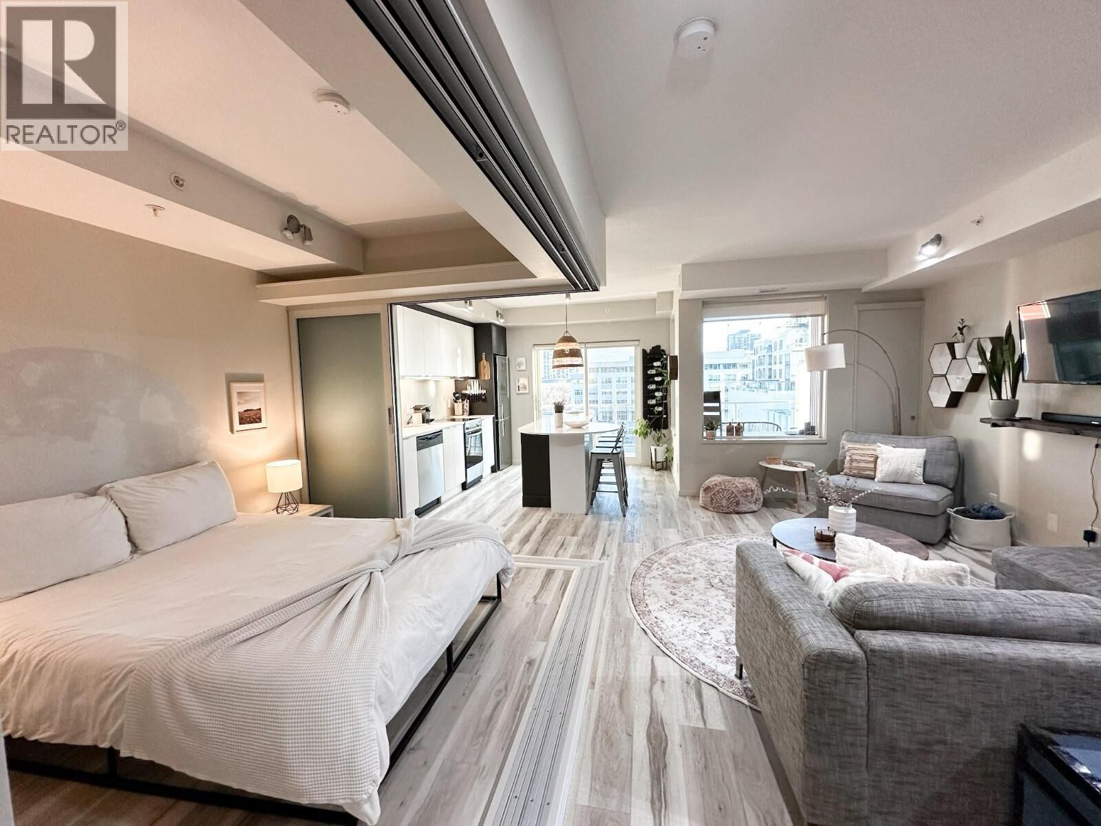 Property Photo: 1350 St Paul Street 512 BC V1Y 2E1