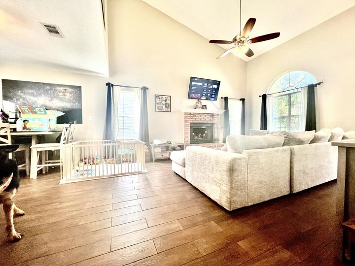 Property Photo: 2342 Willow Bend Boulevard FL 32547