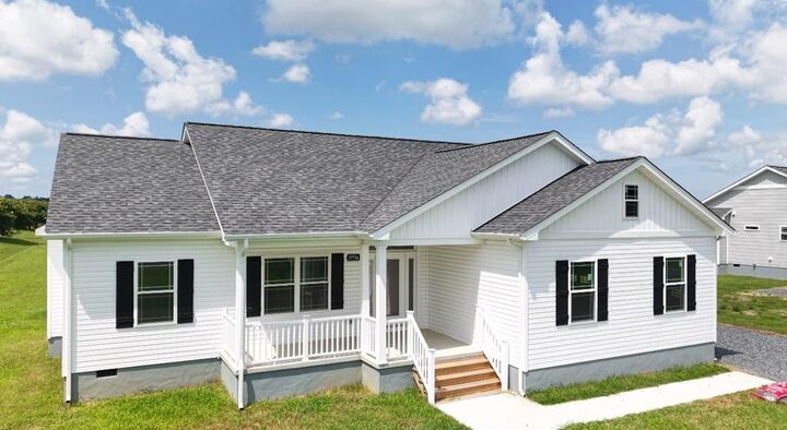 37672 Blue Crab Circle  Painter VA 23420 photo