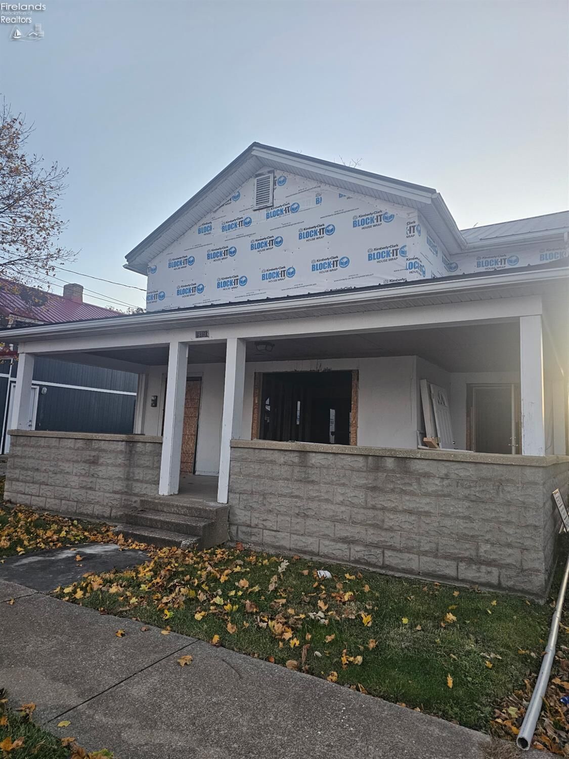 Property Photo:  319 Meigs Street  OH 44870 