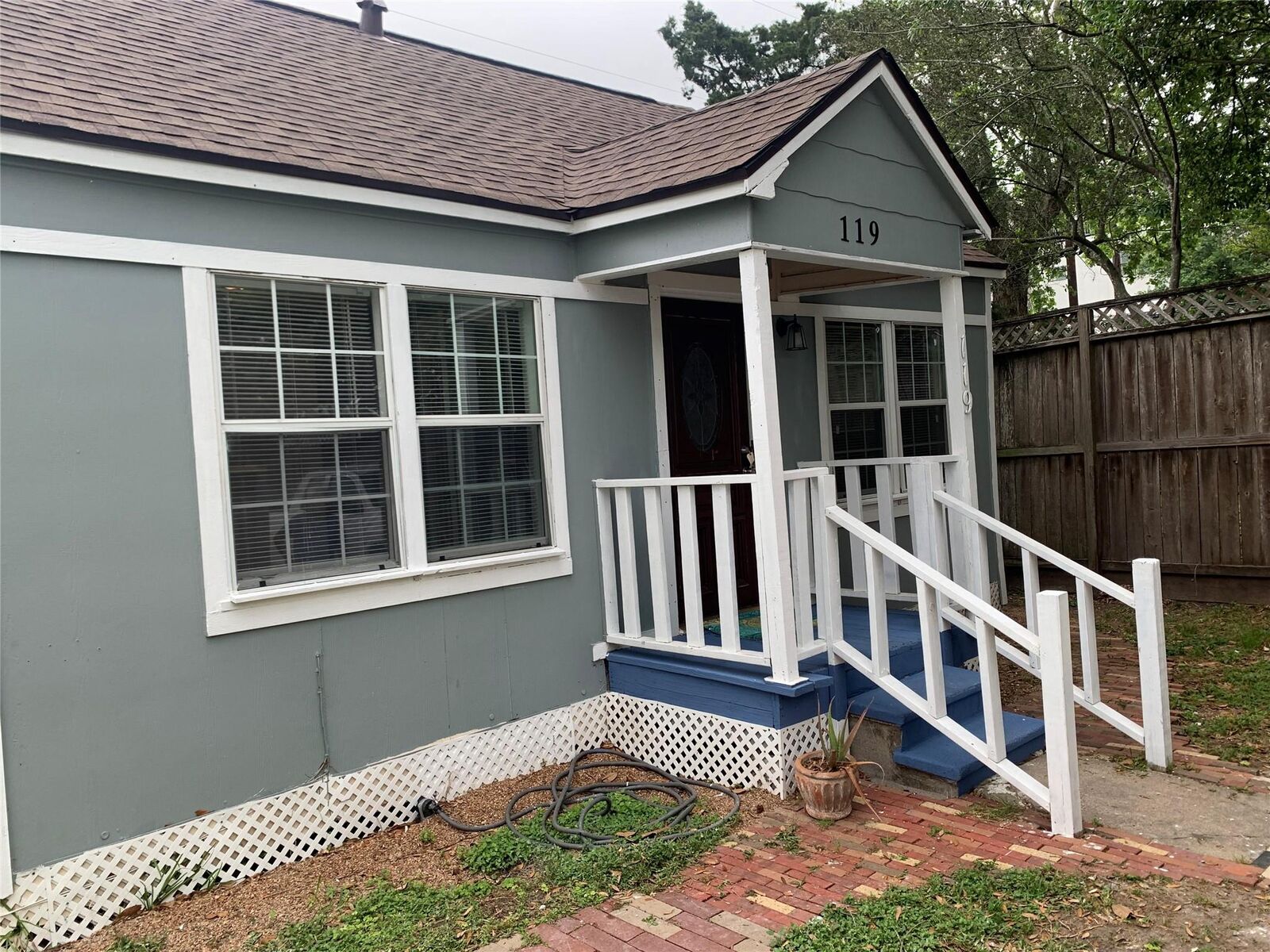 Property Photo:  119 E 27th Street  TX 77008 