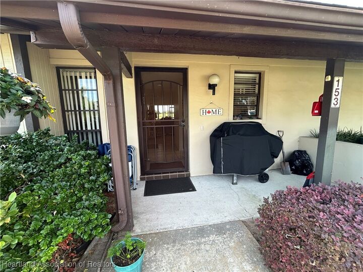 Property Photo: 153 Fairway Drive FL 33852