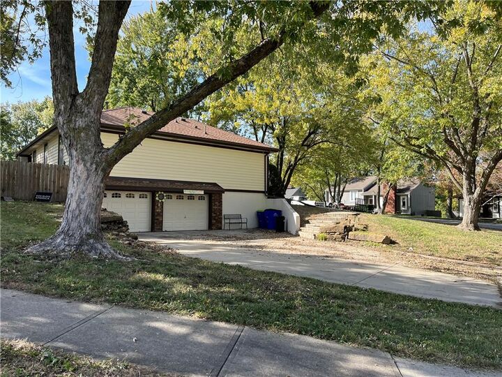 Property Photo:  11907 W 49 Place  KS 66216 