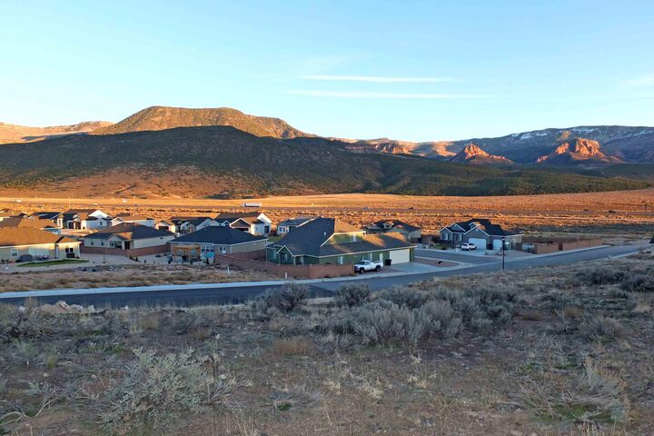 Property Photo:  2268 S 2925 St W  UT 84720 