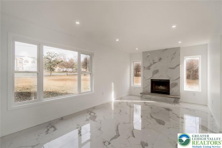 Property Photo:  2641 Yellowstone Drive  PA 18610 