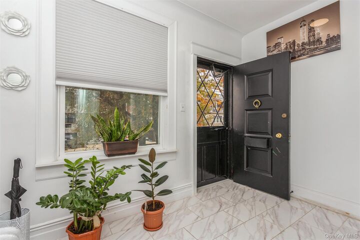 Property Photo: 1646 Radcliff Avenue NY 10462