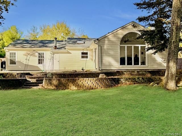 Property Photo:  8 Fox Hollow Lane  NY 11961 