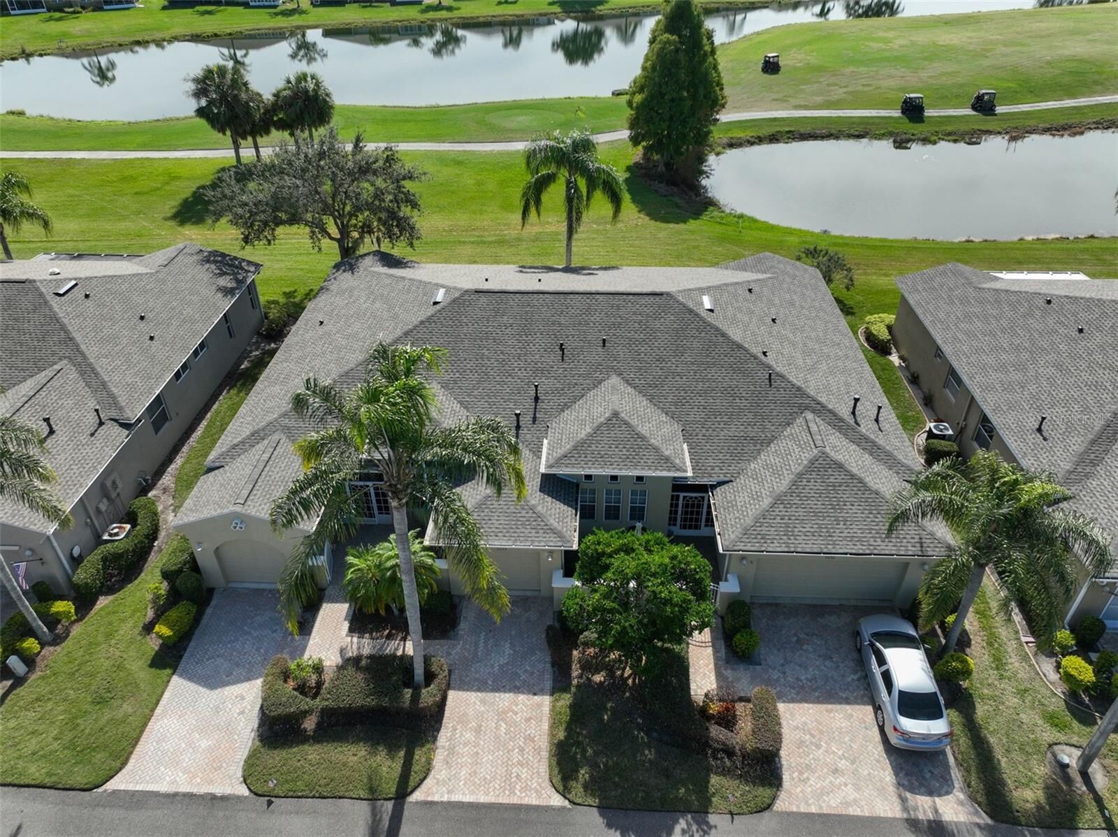 Property Photo: 2432 Kensington Greens Drive 15 FL 33573