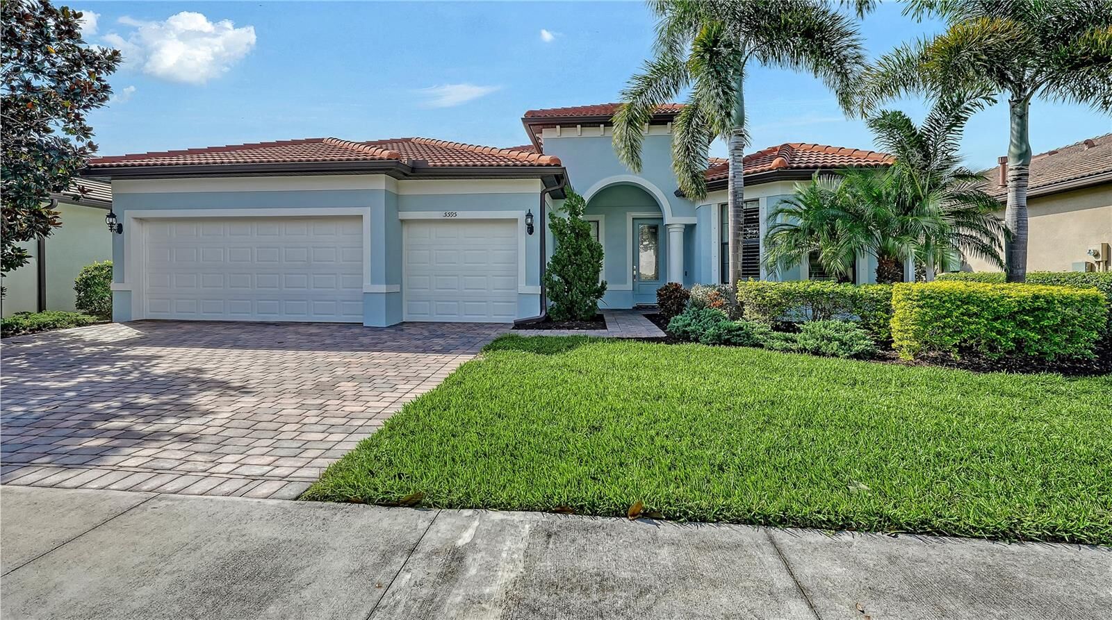 Property Photo: 5595 Rain Lily Court FL 34238