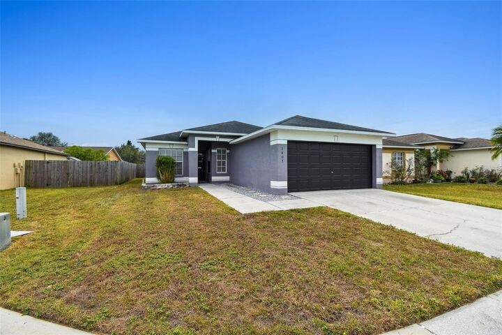 Property Photo:  1407 Oakford Court  FL 33511 