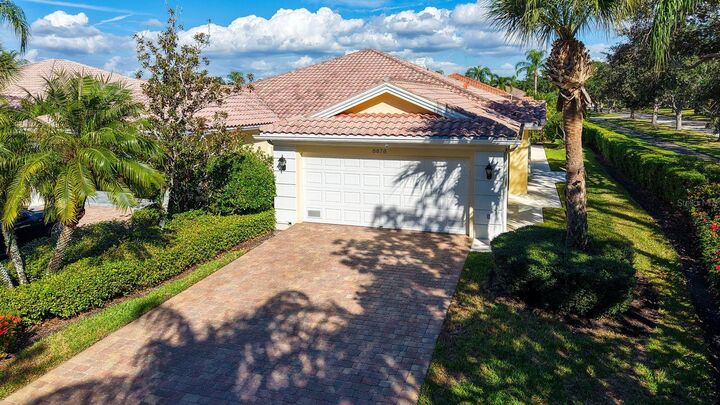 8878 Estepona Court  Sarasota FL 34238 photo