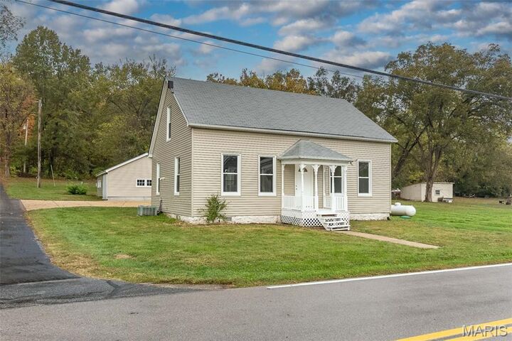 Property Photo: 2907 S Highway 94 MO 63341