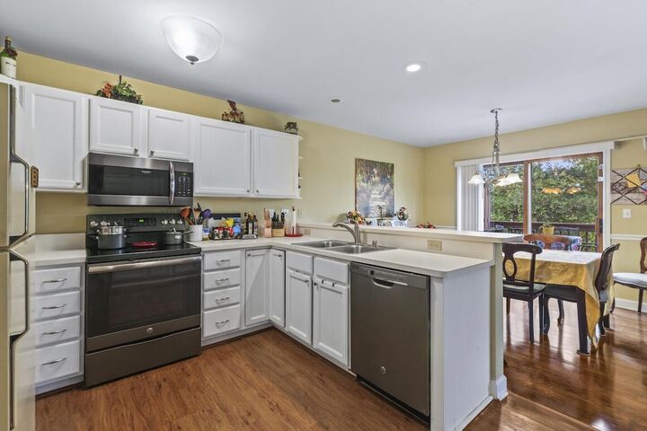 Property Photo: 510 Frederick Ct WI 53066