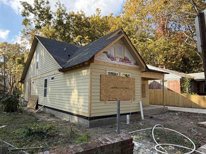 Property Photo: 945 S McLean Blvd TN 38114