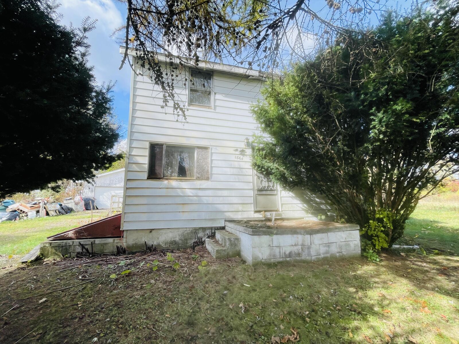 Property Photo:  1864 Chapel Road  MI 49269 