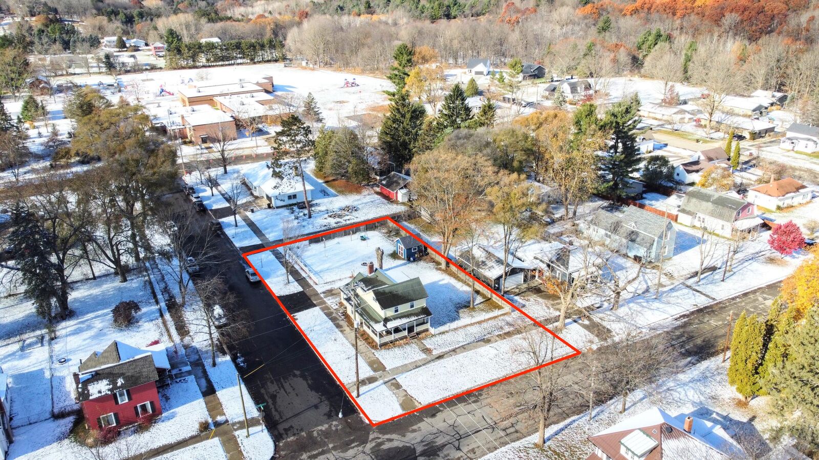 Property Photo: 230 Hutchinson Street MI 49307