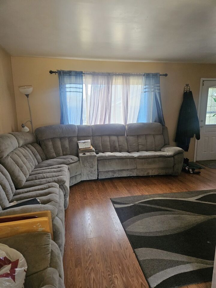 Property Photo:  1S156 Radford Lane  IL 60181 