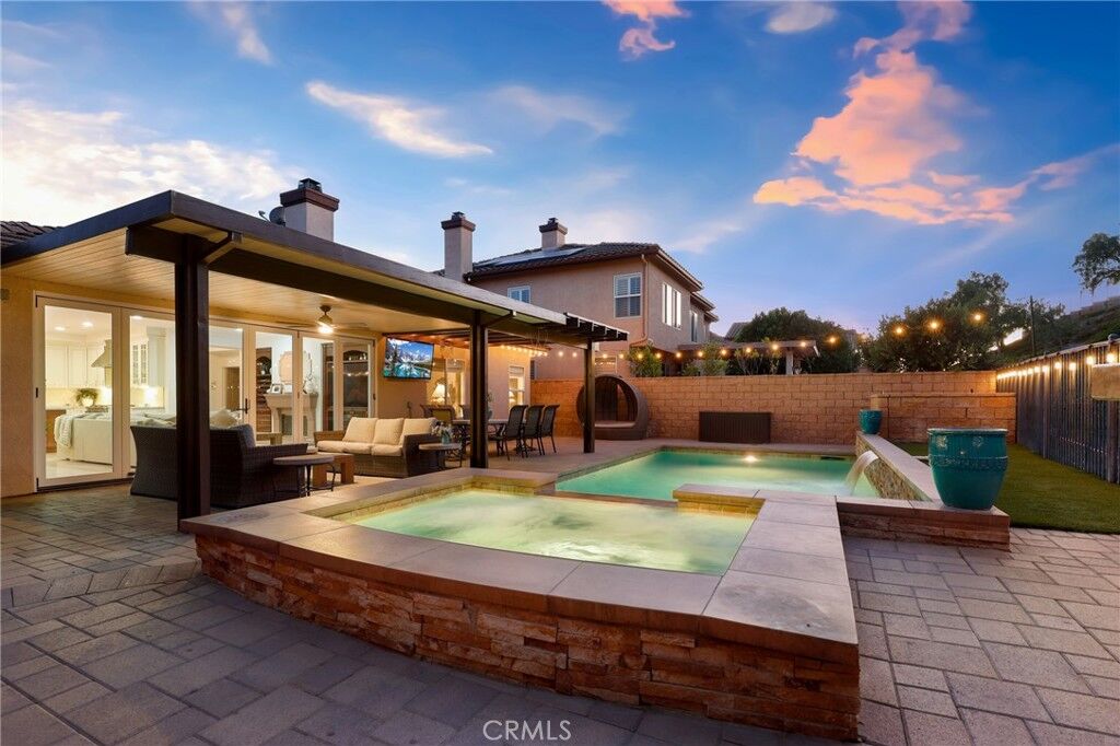 Property Photo:  2571 N Skytop Court  CA 92867 