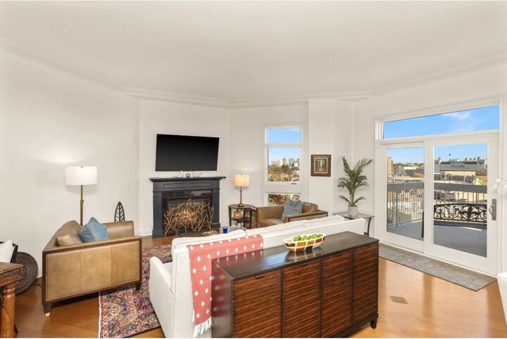 Property Photo:  110 31st Ave N 303  TN 37203 