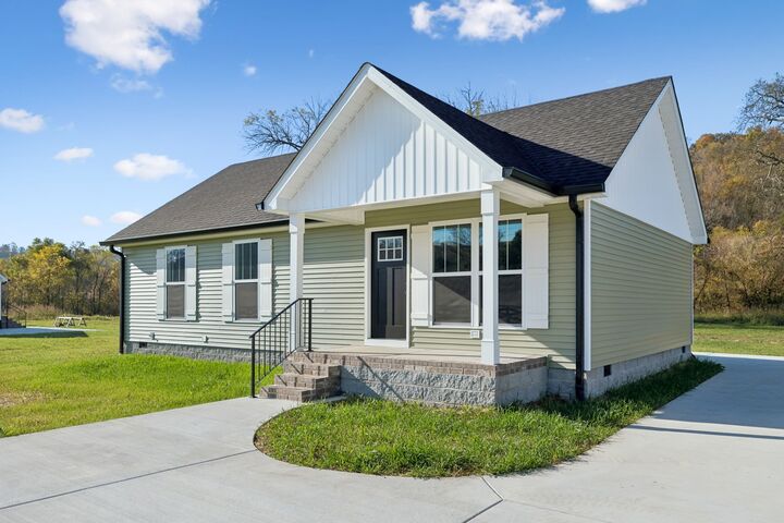 Property Photo: 1572 Big Dry Creek Road TN 38478