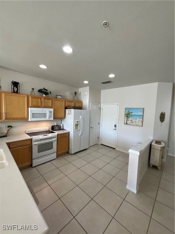 Property Photo:  16211 Ravina Way 18  FL 34110 