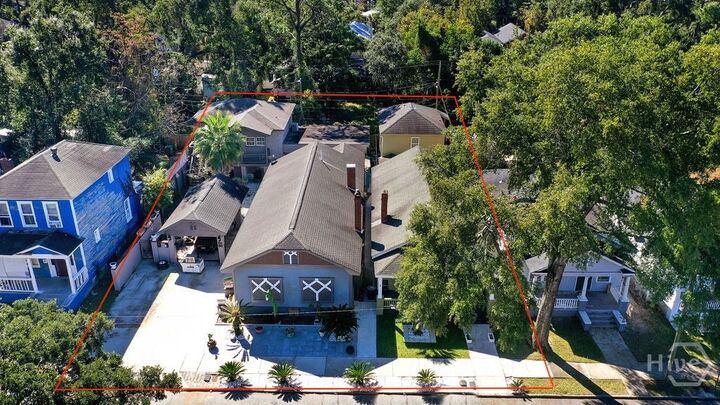 Property Photo: 913-917 W 38th Street GA 31401