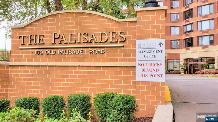 Property Photo:  100 Old Palisade Road 2312  NJ 07024 