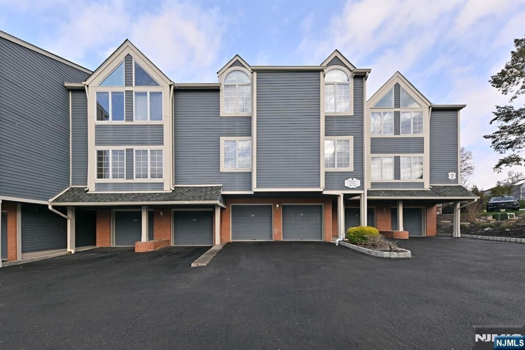 Property Photo: 190 Surrey Court NJ 07446