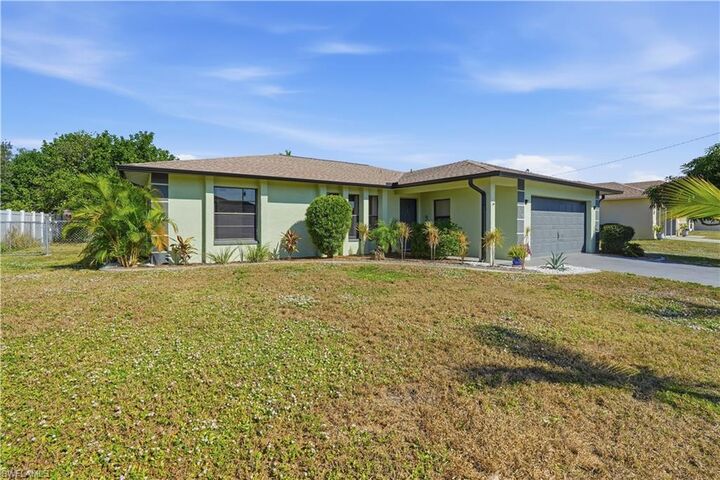 Property Photo: 1115 SW 42nd St FL 33914