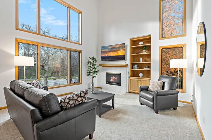 Property Photo:  886 Oak Court  MN 55123 