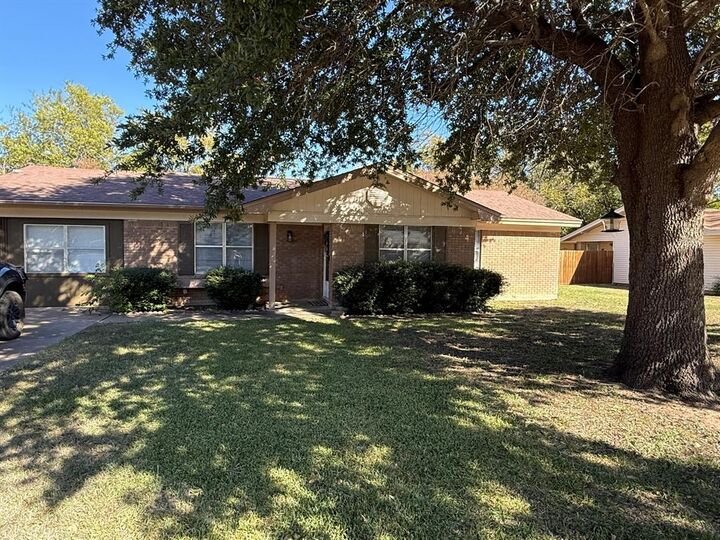 Property Photo: 2206 12th Street TX 76801