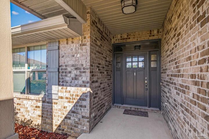 Property Photo: 4732 Burgess Blvd FL 32571