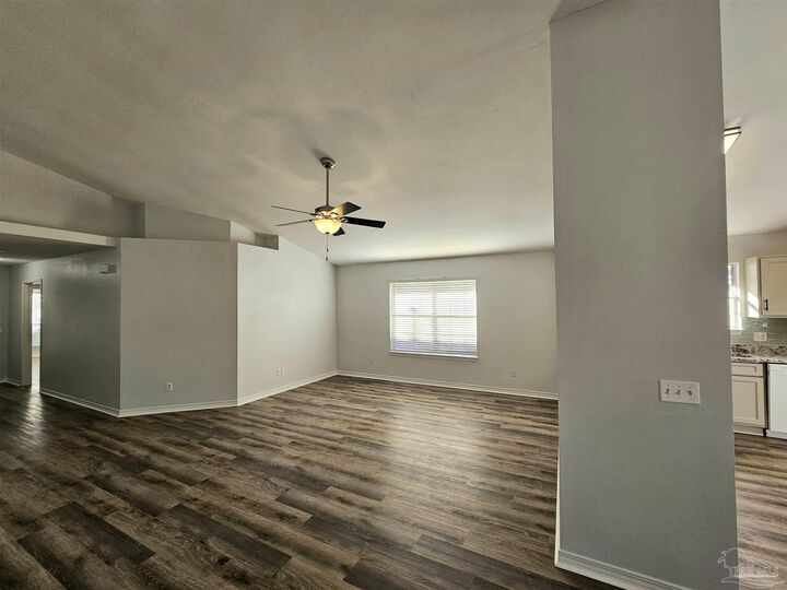 Property Photo:  28 Easton St  FL 32533 