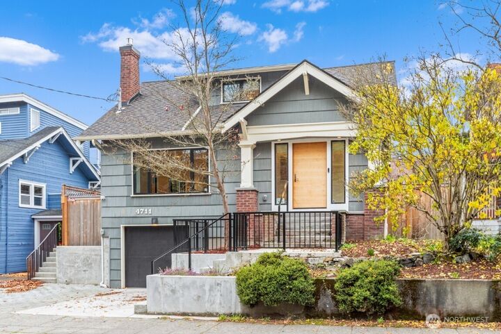 Property Photo: 4711 Meridian Avenue N WA 98103