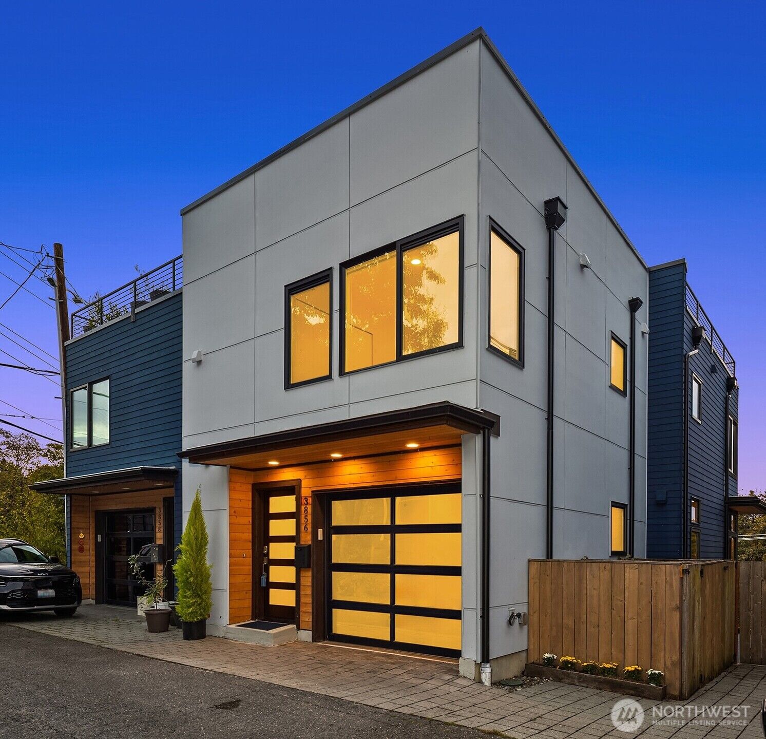 Property Photo:  3856  21st Avenue SW  WA 98106 