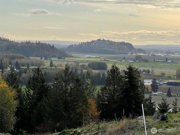 Property Photo:  4  Avalon Heights Way  WA 98284 