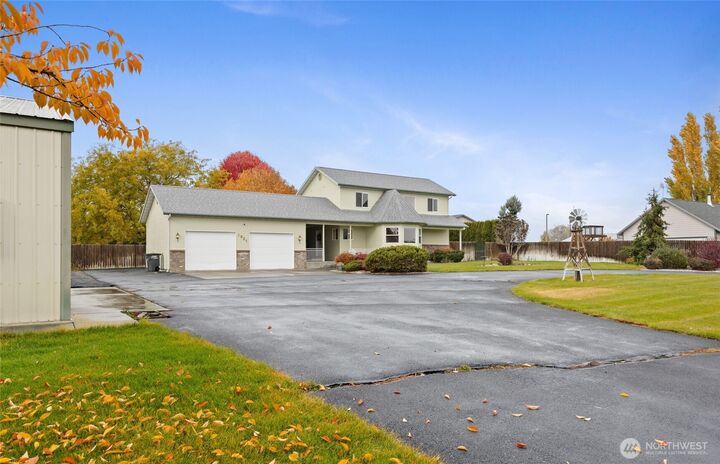 Property Photo: 3924 Evans Lane NE WA 98837