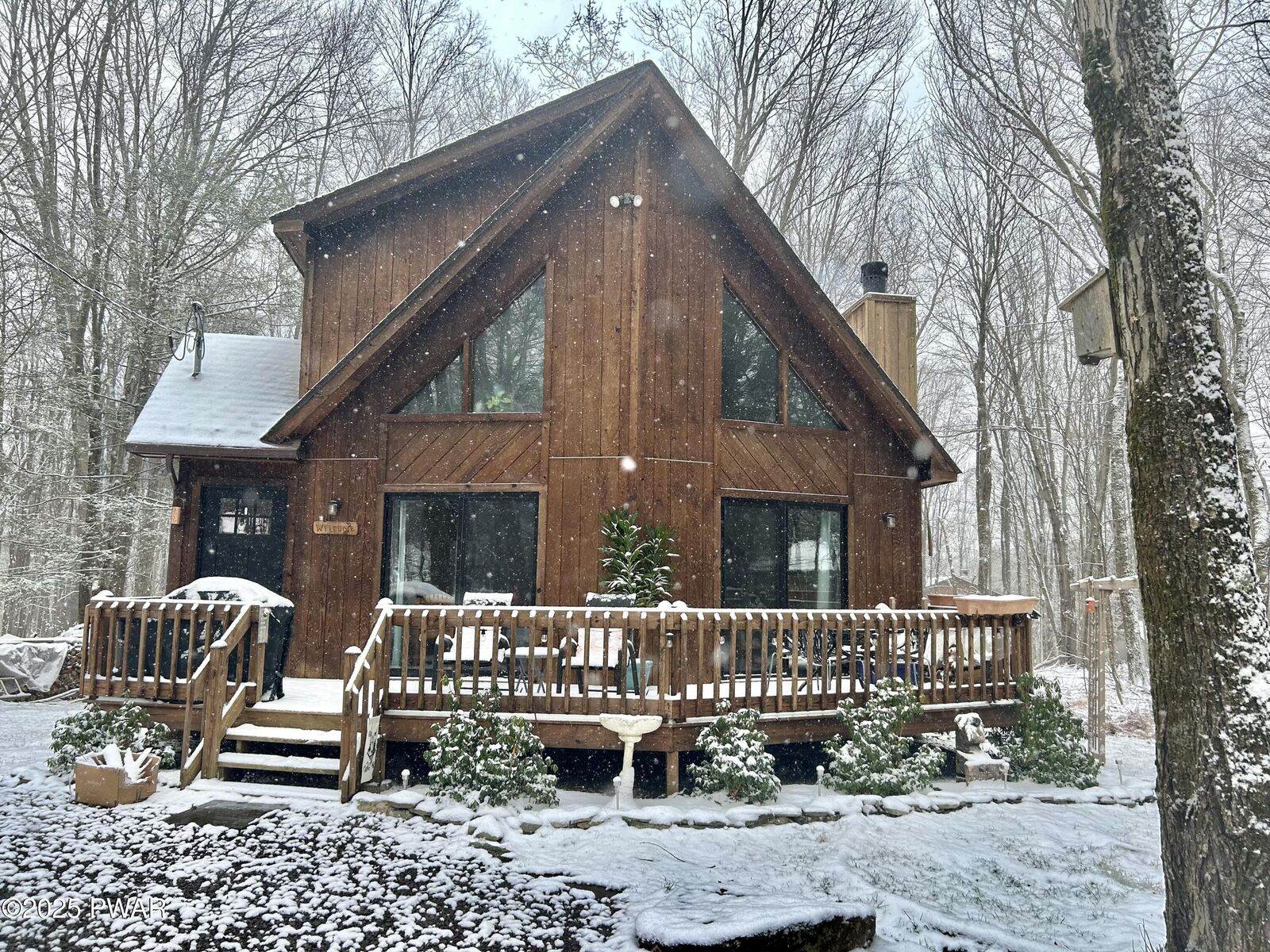 Property Photo: 10 Vista Court PA 18436