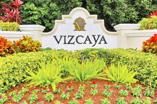 Property Photo: 7240 Cataluna Circle FL 33446