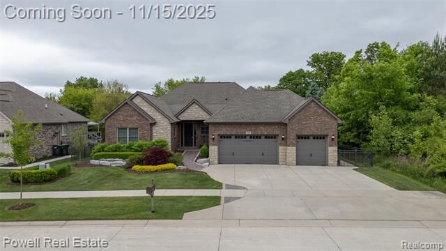 Property Photo:  423 Verona Drive  MI 48307 