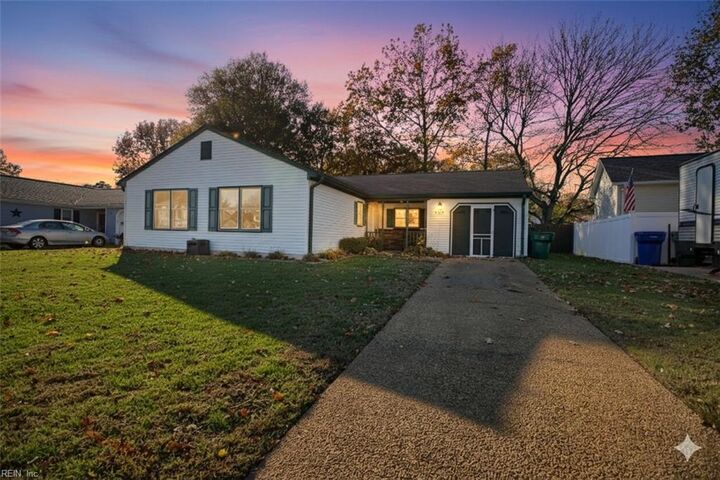 702 Chatsworth Dr  Newport News VA 23601 photo