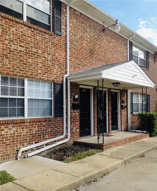 Property Photo:  4907 E Princess Anne Rd 23  VA 23502 