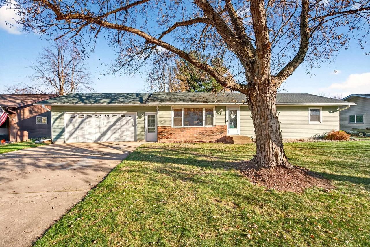 Property Photo:  206 Moorland Drive  WI 53946 