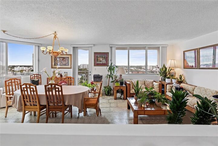 Property Photo:  7135 Collins Ave 1425  FL 33141 