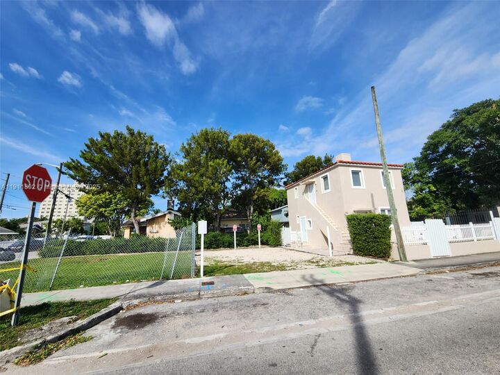 Property Photo:  243 SW 10th Ave  FL 33130 