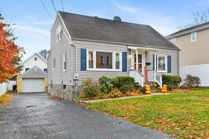 101 Soundview Avenue  Fairfield CT 06825 photo