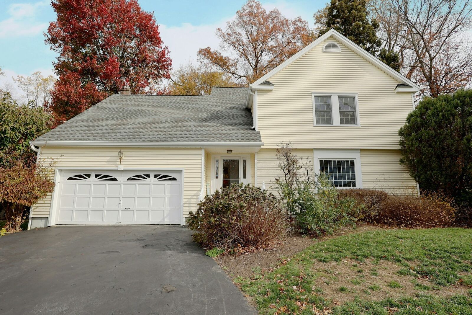 Property Photo:  44 Deer Run Road  CT 06824 